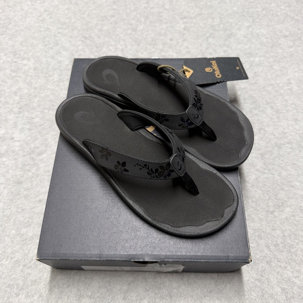 OluKai Ohana Sandals Womens 9 Black Orchid Flip Flop Floral Strap Beach Comfort